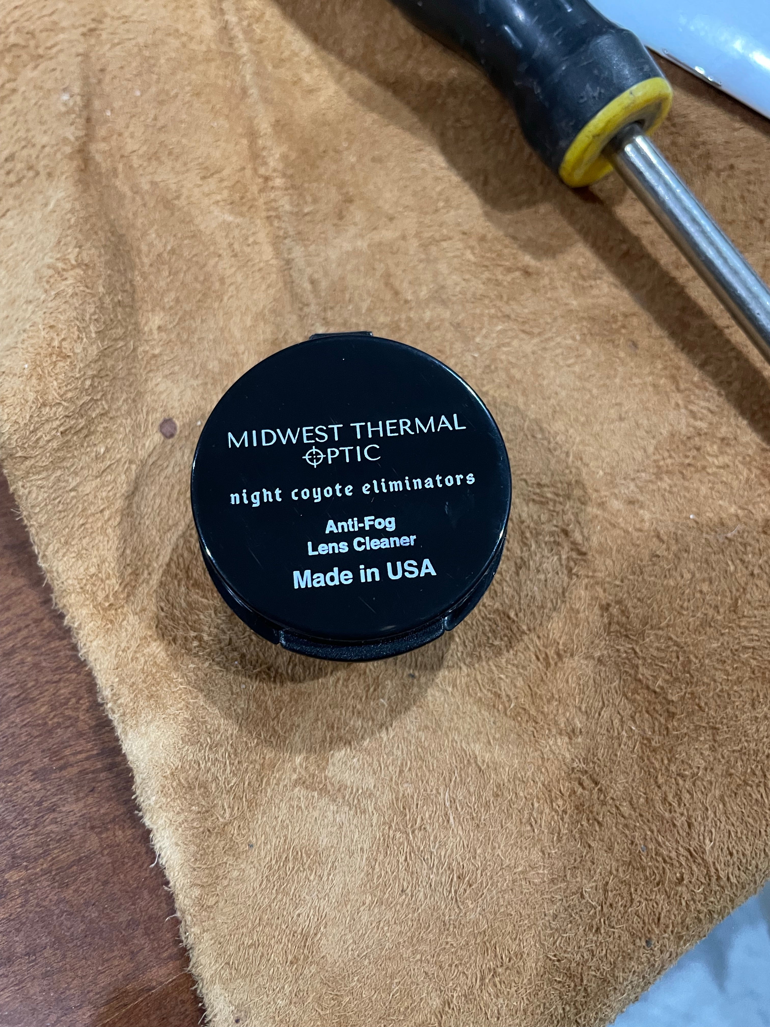 Midwest Thermal Optic Anti Fog Lense Cleaner Spray (Cat Crap) Puddy