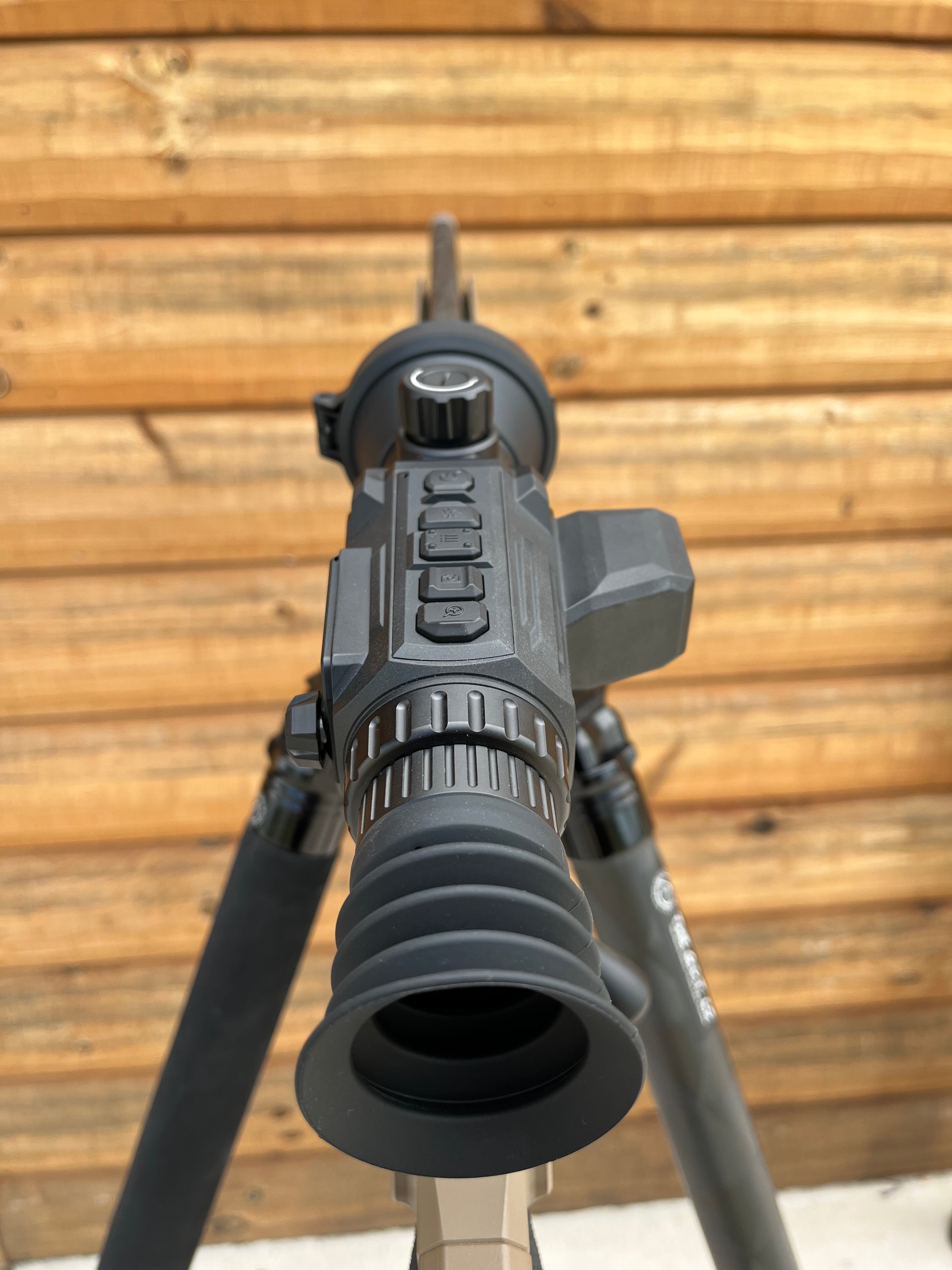 AGM Thermal Scope Store Display AGM Secutor LRF 75-640 Thermal Scope