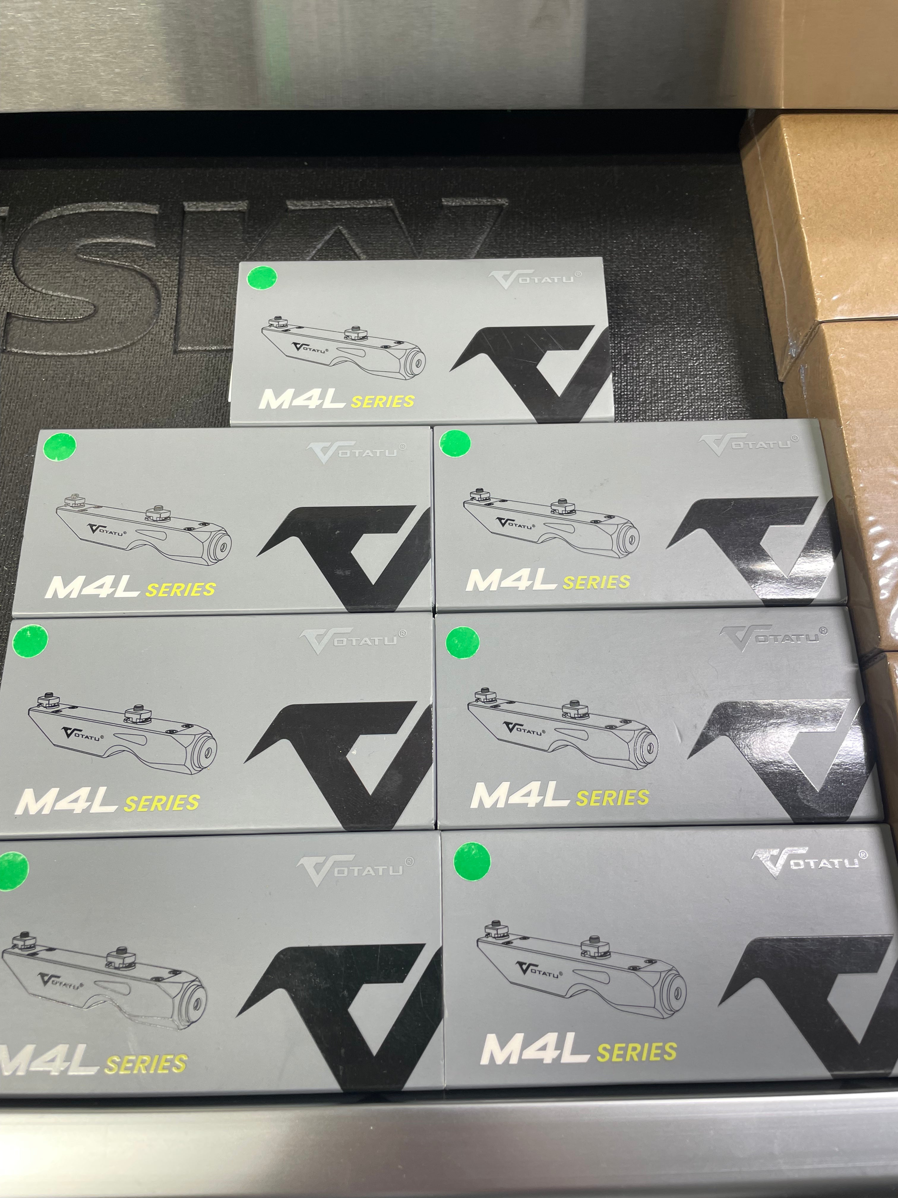 Votatu M4L Green Laser Sight Compatible with M-Lok Rail Surface, Ultra Low-Profile Tactical Rifle Laser Sight with Strobe Function Magnetic