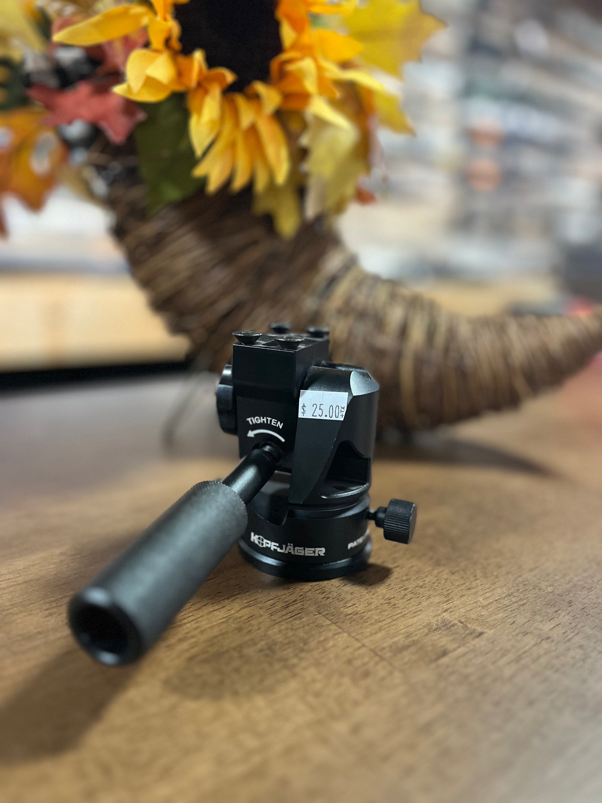 Midwest Thermal Optics Store Display Leofoto Kopjager Tripod Head’s Kopfjager