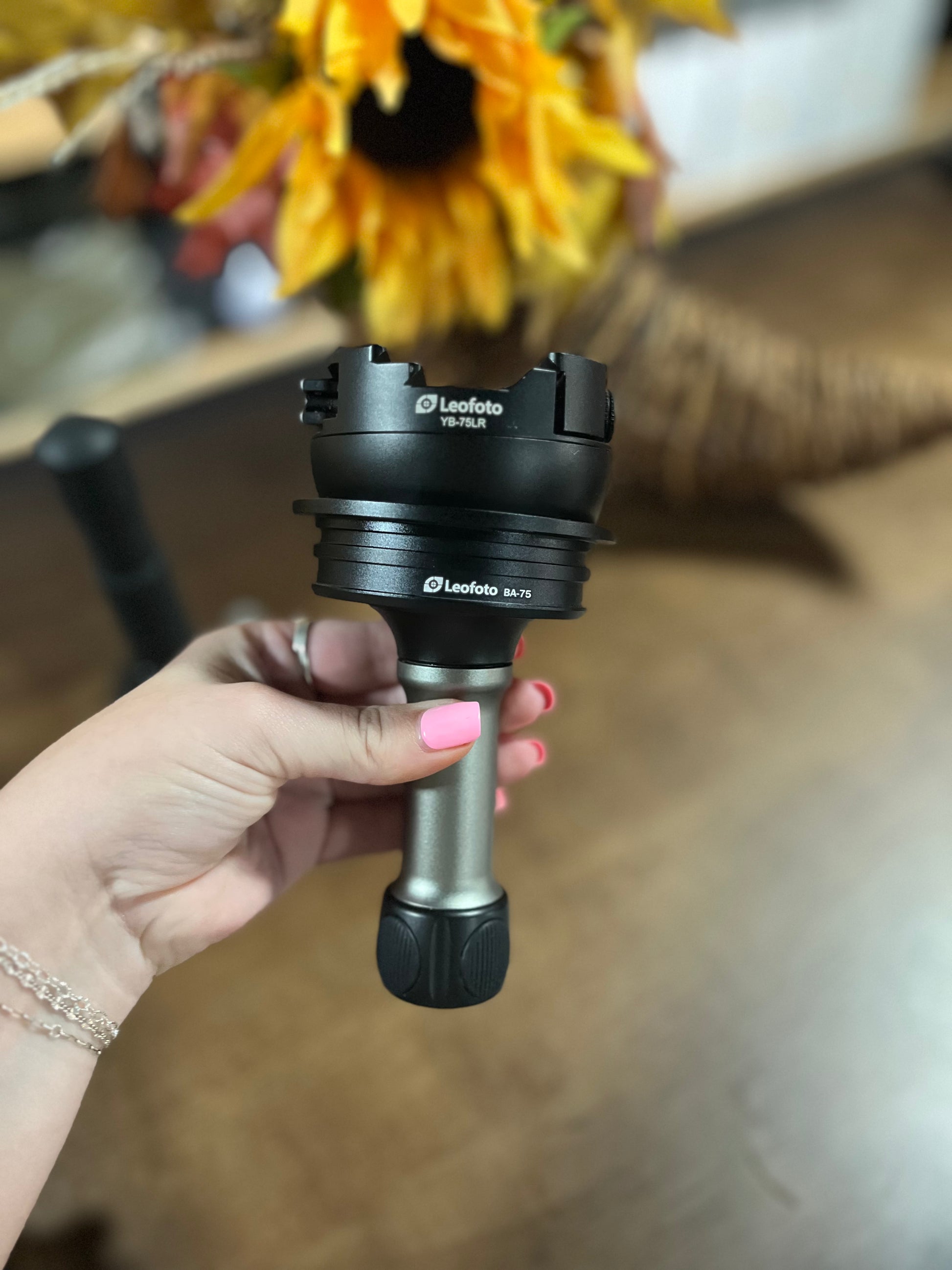 Midwest Thermal Optics Store Display Leofoto Kopjager Tripod Head’s Leofoto YBLR BA-75