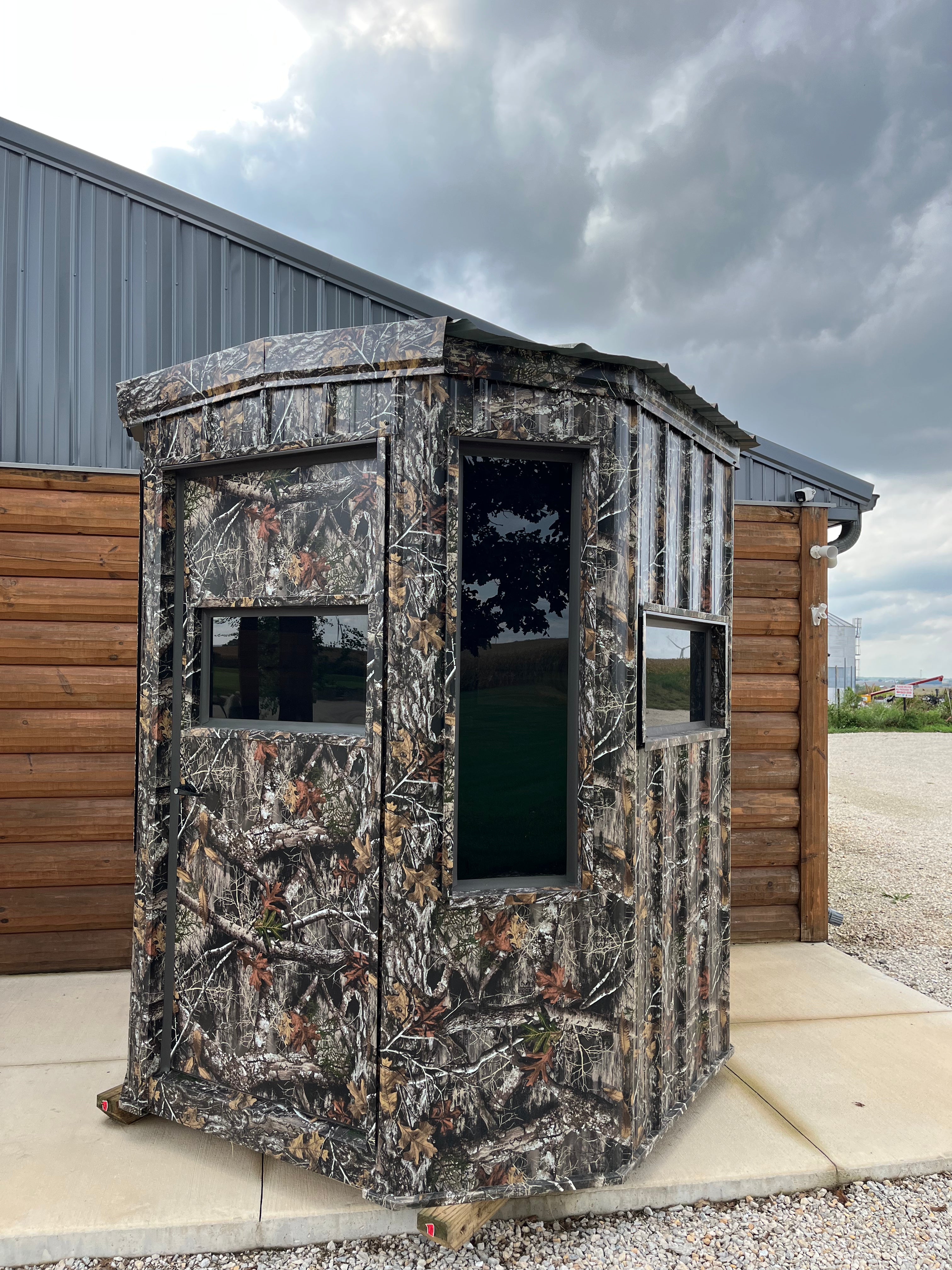 Midwest Thermal Optics BOWHUNTER 6x6 360 Hunting Blind w/ Vertical Windows RealTree Camo