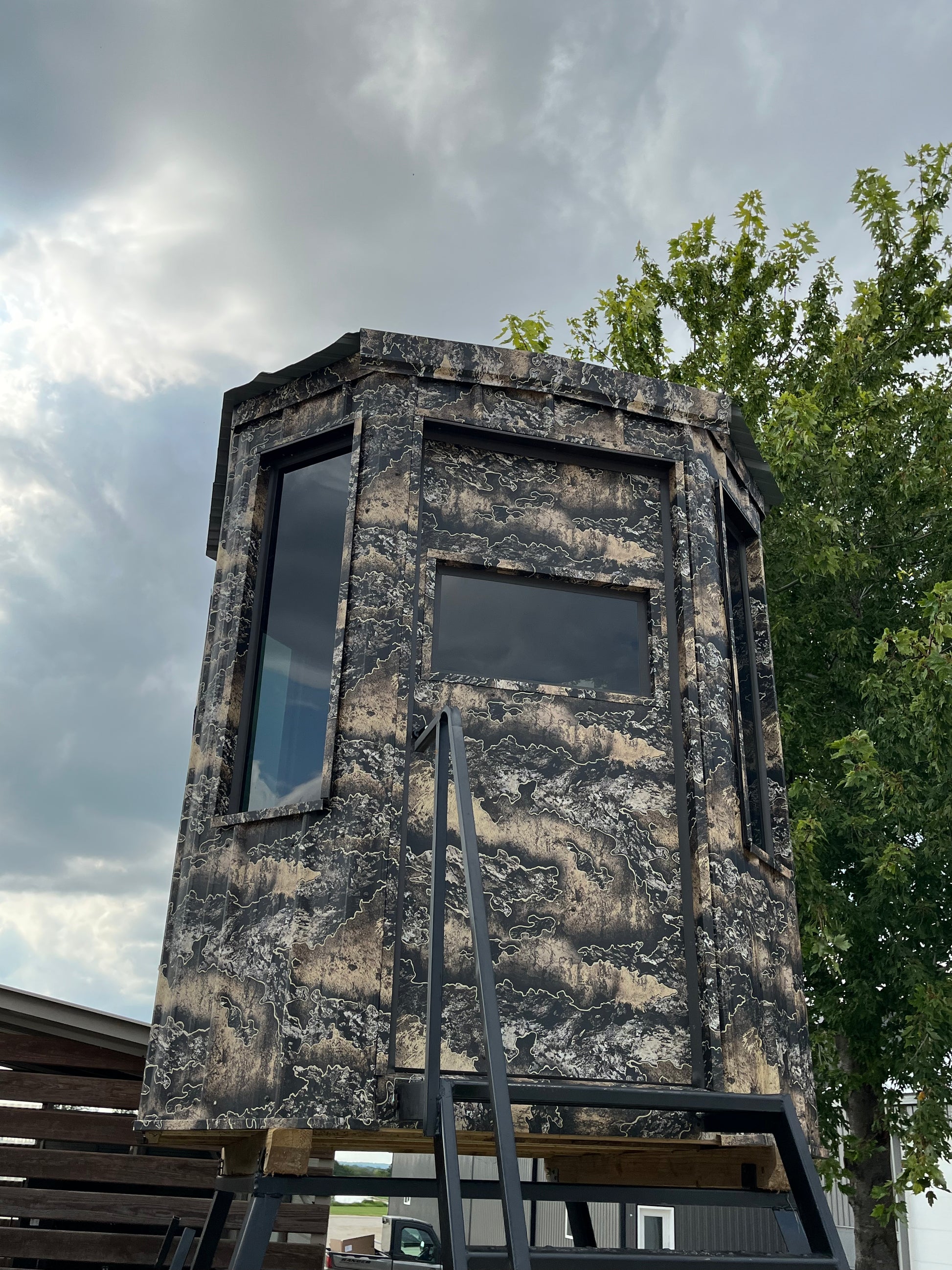 Midwest Thermal Optics BOWHUNTER 6x6 360 Hunting Blind w/ Vertical Windows Camouflage