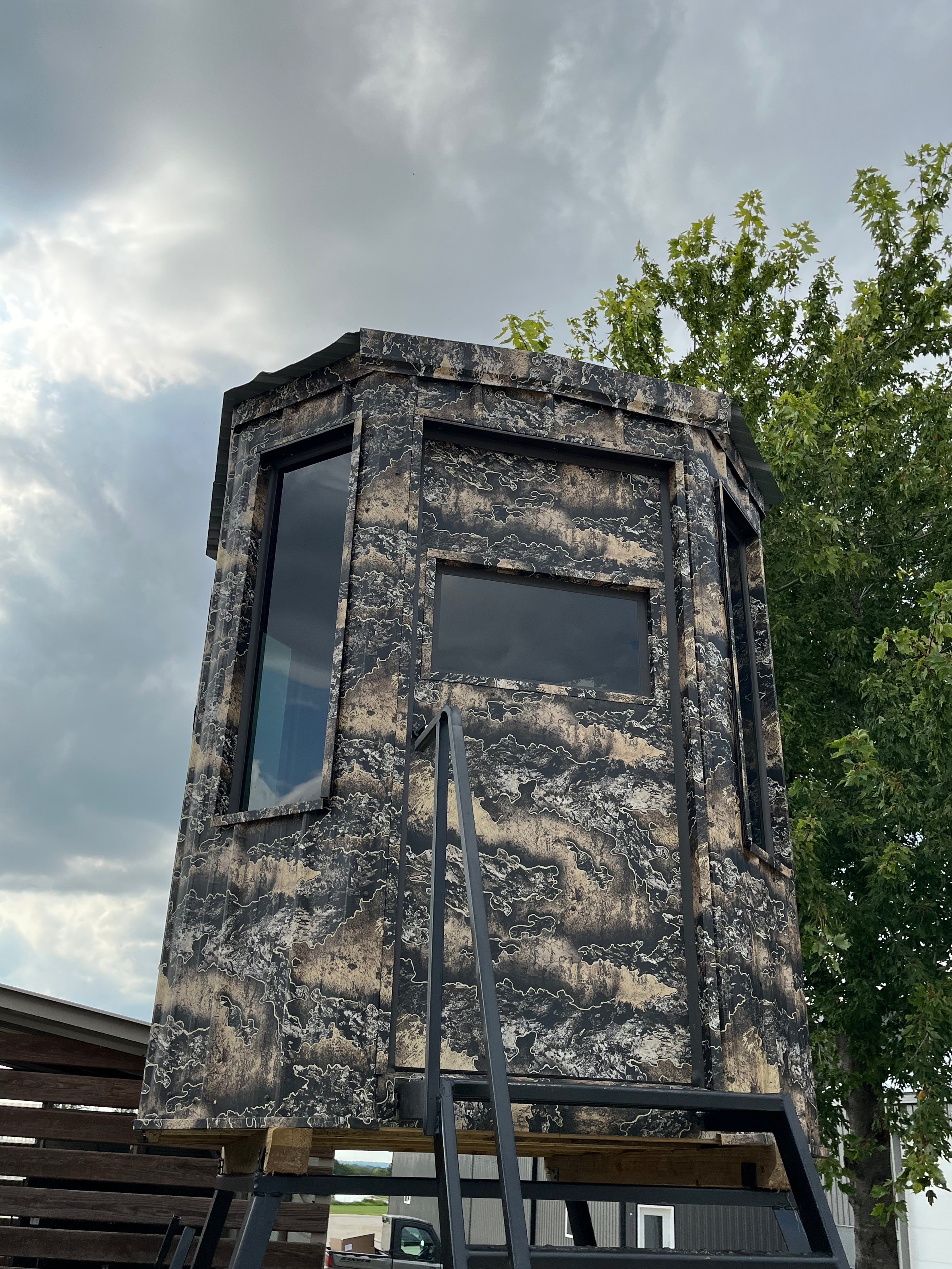 Midwest Thermal Optics BOWHUNTER 6x6 360 Hunting Blind w/ Vertical Windows Camouflage