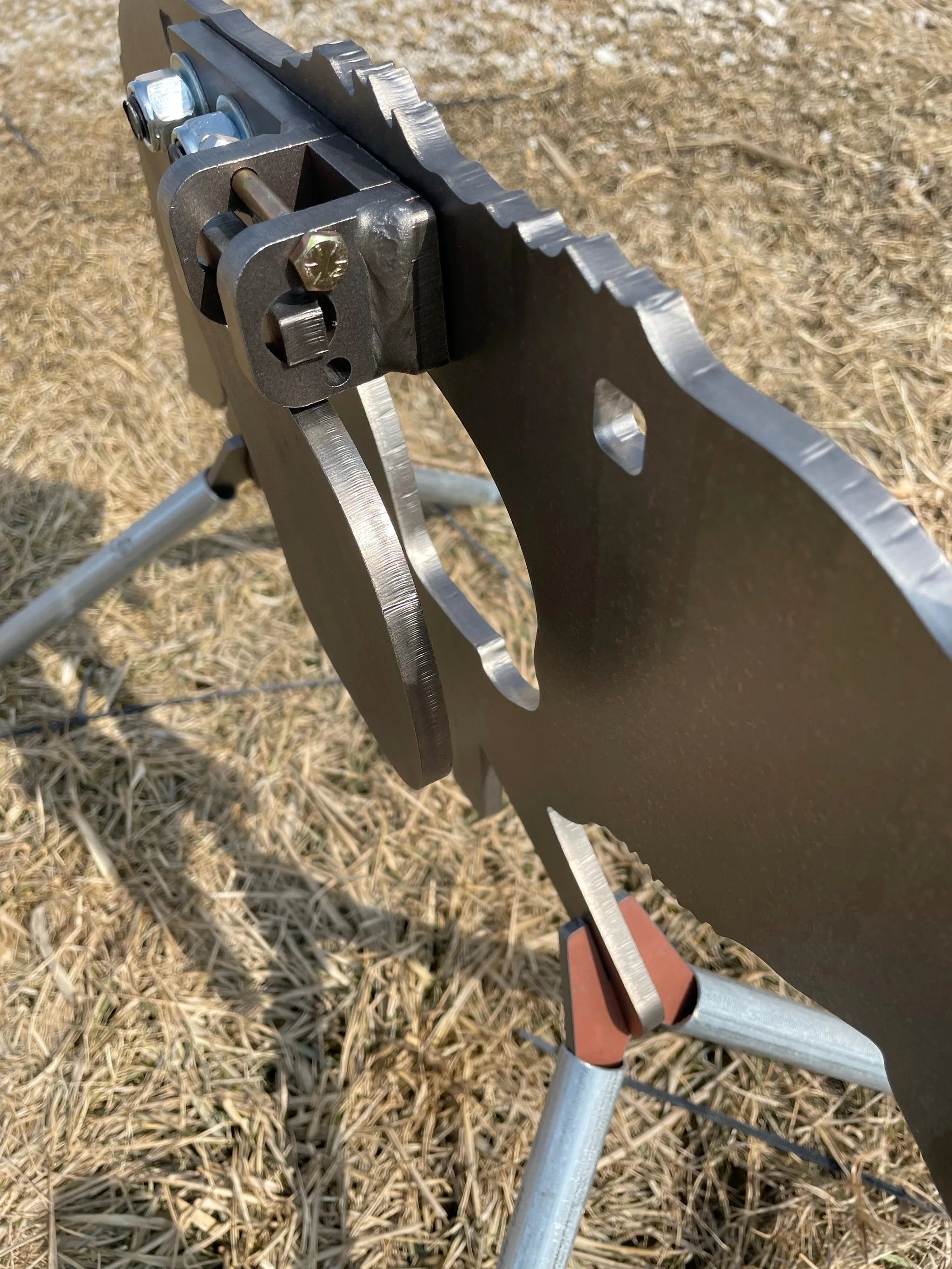 Atlas Targets AR500 Coyote Target W/ REACTIVE Vital - Small