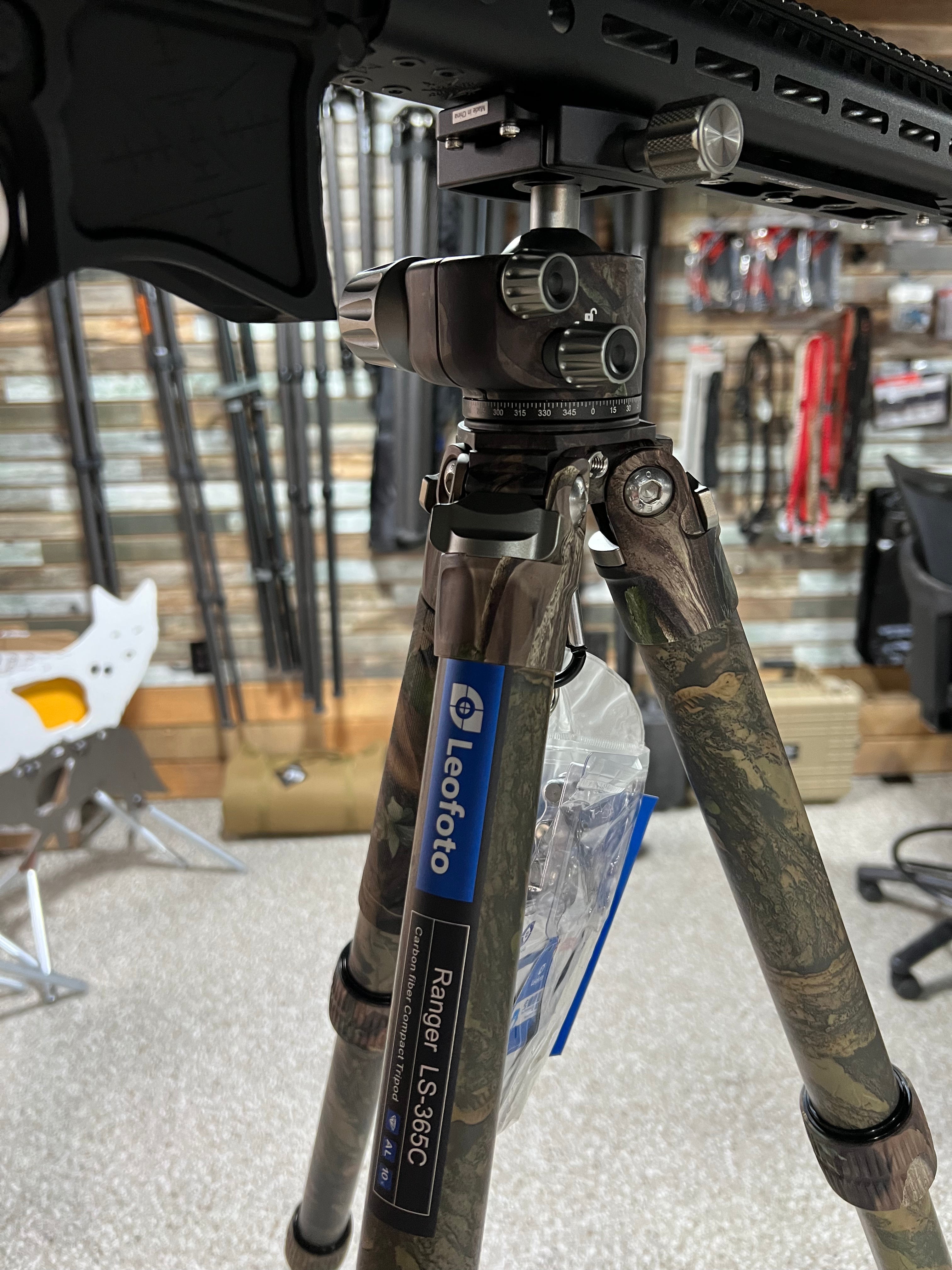 Leofoto Leofoto LS-365C + LH-40 Full Camo Tripod Kit